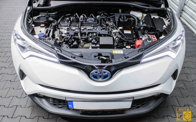 Toyota C-HR cena 89888 przebieg: 68000, rok produkcji 2017 z Malbork małe 631